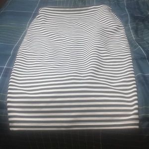 Forever 21 Skirts - Straight line skirt Forever 21 Skirts - Straight line skirt